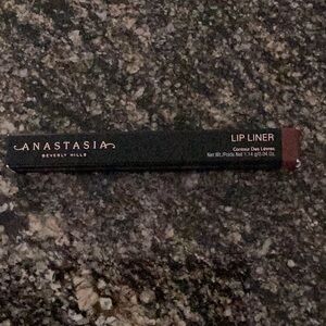 Anastasia lip liner in rosewood NEW